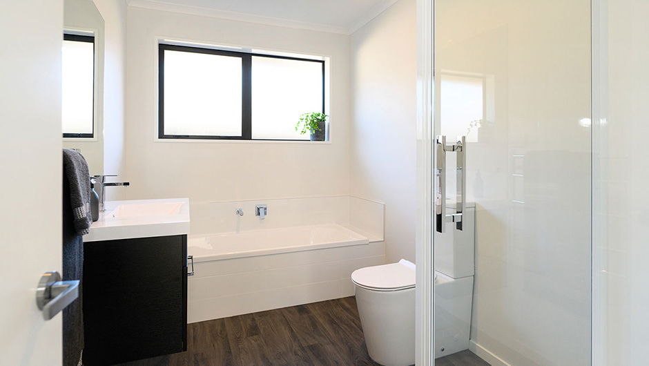 modern ensuite with large bath
